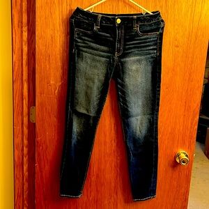 American Eagle High rise Jegging size 10 short
